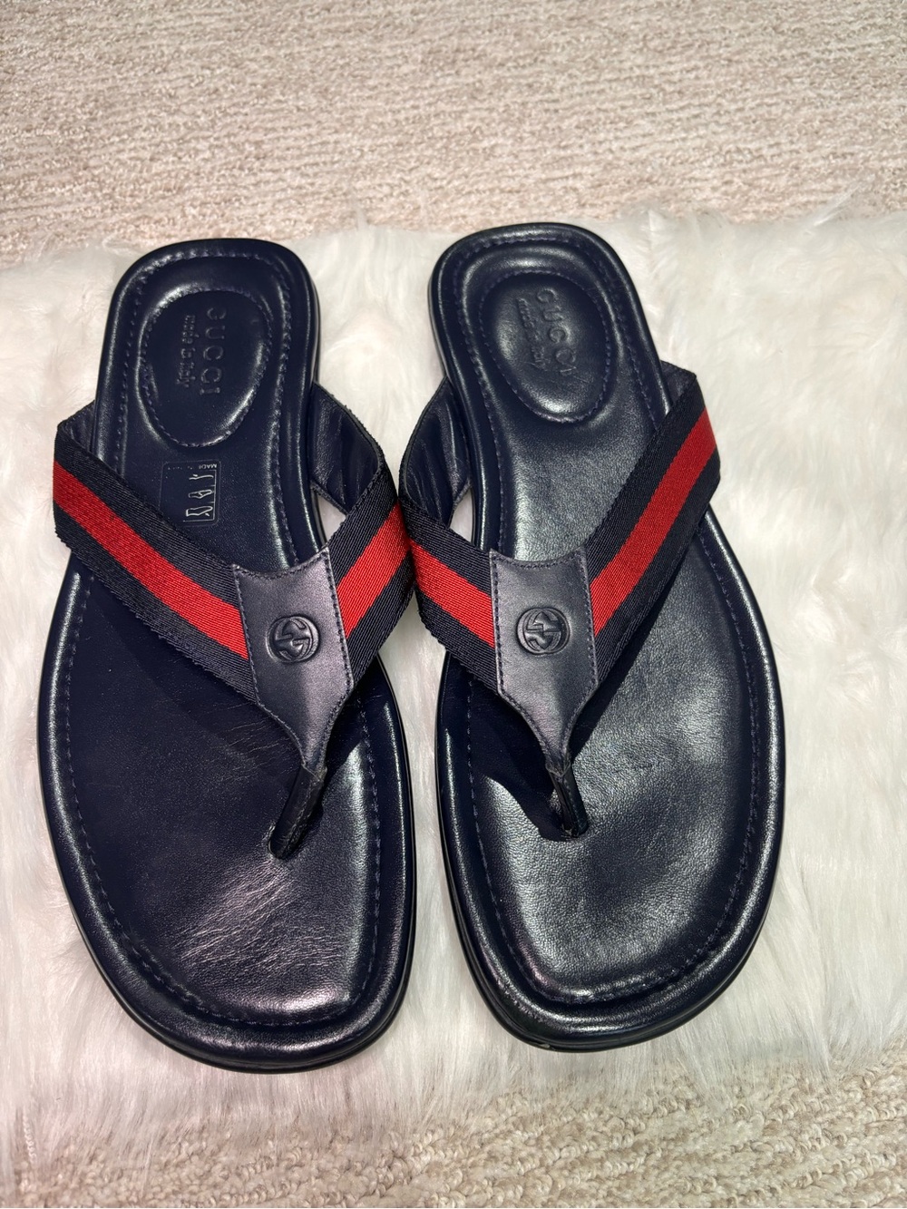 Gucci Men's Black Leather Flip Flops with Red Striped Webbing